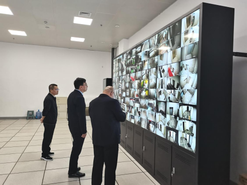集团董事长杨万兵带队开展消防安全专项检查