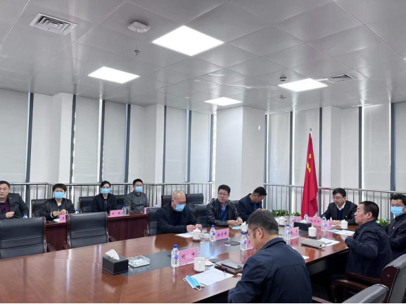 集团党委理论学习中心组学习习近平总书记在《求是》发表重要文章《坚持人民至上》主要精神